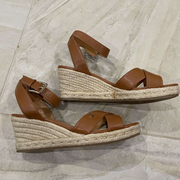 Tommy Hilfiger Brown Pumps Wedge Sandals / Heels with Ankle Strap | Size 9.5 - Picture 6 of 8